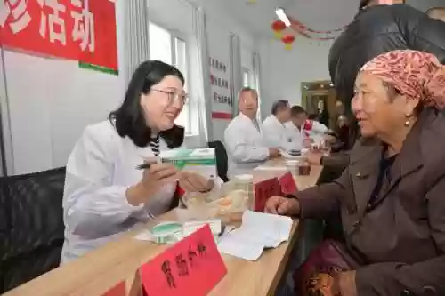 最强医疗阵容插图1