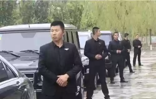 保镖阵容霸气搭配插图1